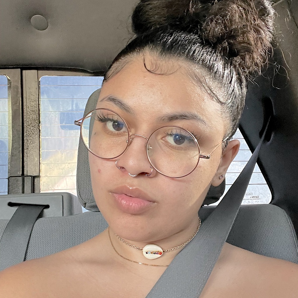Meet your Posher, Kayla